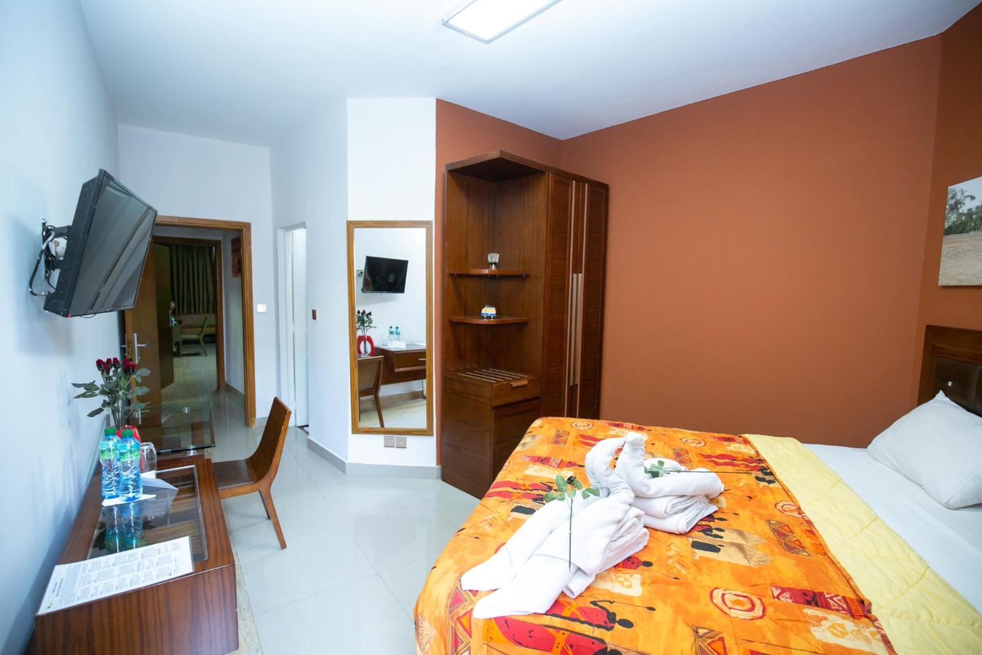 Wakola Hotel Cheikh Anta Diop Dakar Ngoại thất bức ảnh